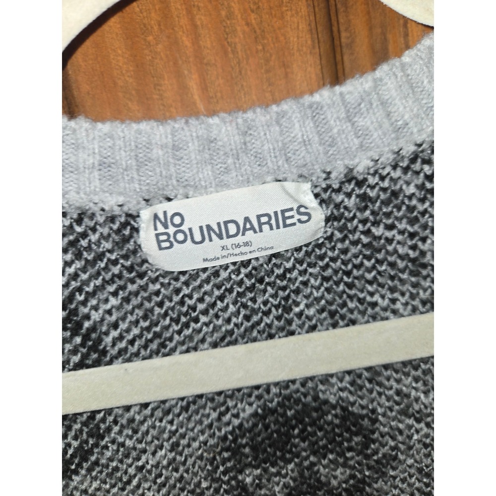 No Boundaries Grey Black Skull Print Oversized Cardigan Sweater XL 16-18 Goth - Picture 4 of 5